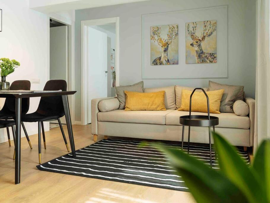 Bright 2Br Apartment - Top Location - City Balcony Βουκουρέστι Εξωτερικό φωτογραφία